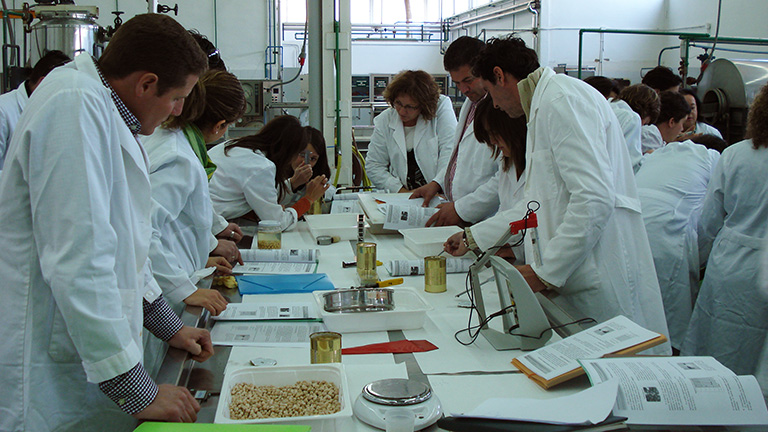 Who we are - Campo de Tejada, Chickpea producers in Spain Who we are - Campo de Tejada, Chickpea producers in Spain
